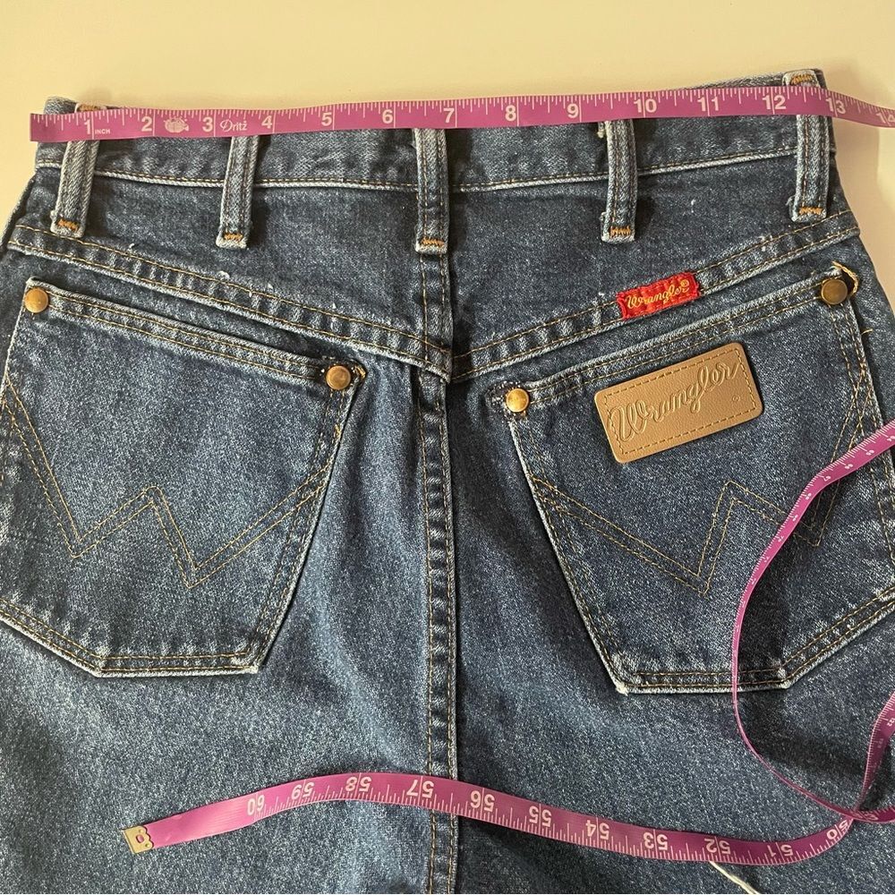Vintage Denim Blue Women's Wrangler Shorts - Picture 3 of 11